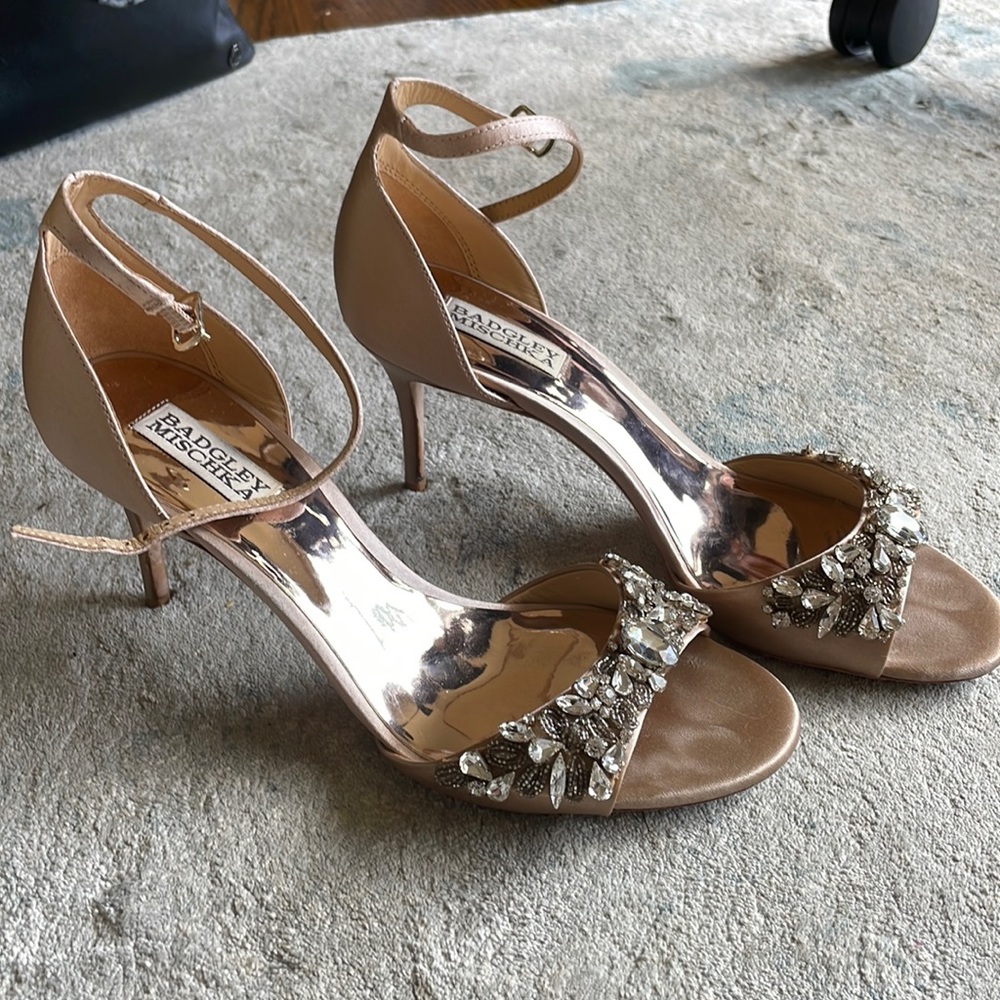 Badgley Mischka Bankston open toe satin pumps